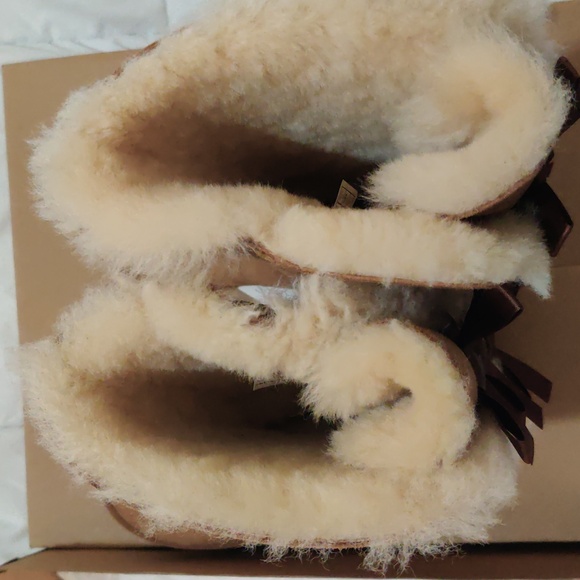 UGG Bailey Bow Tall II Boot - Picture 6 of 8